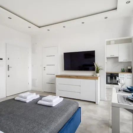 Hotel King Muranów - Dzielna 64 3*