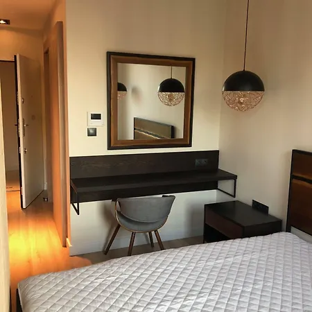 Dzielna 64 3* 华沙