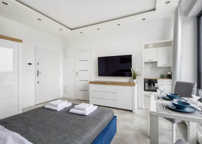 Hotel King Muranów - Dzielna 64 3*