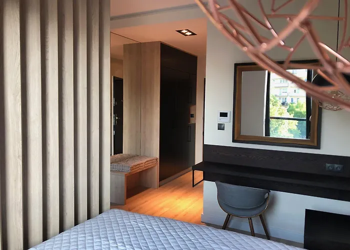 King Muranów - Dzielna 64