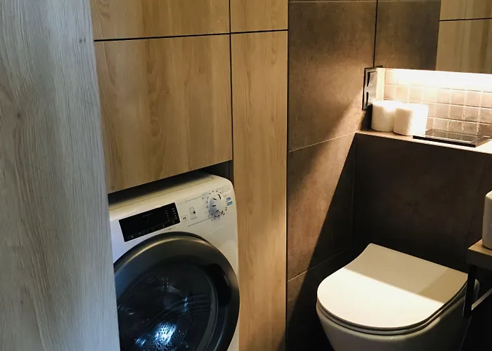 King Muranów - Dzielna 64 3* Warszawa